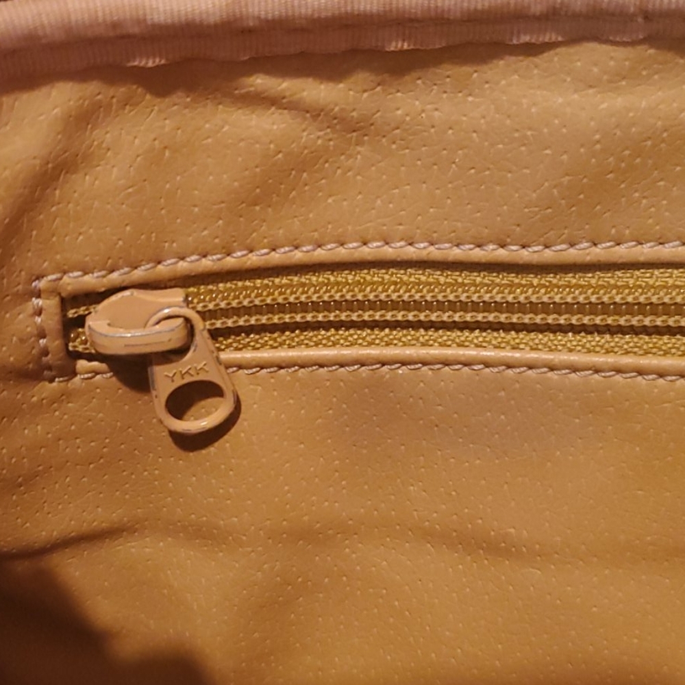 Vintage Gucci Crossbody Clutch ❤️ - Picture 8 of 15